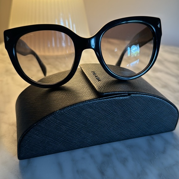 Prada Sunglasses - Picture 4 of 4